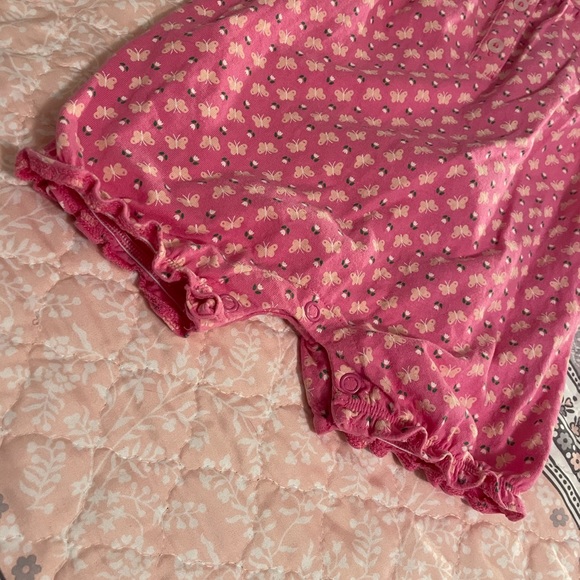 5 for $20-Carter’s 18 mo romper-Pink w/butterflies & flowers-EUC-No holes/stains - Picture 4 of 7